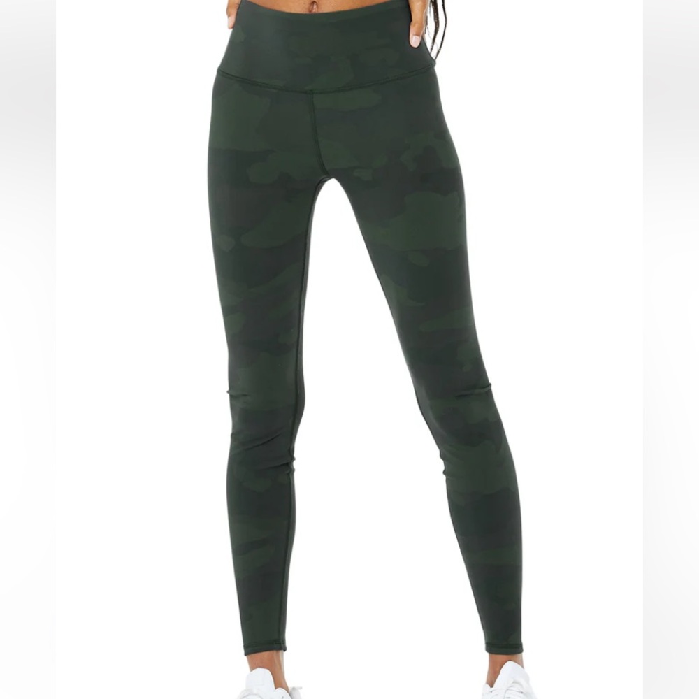 ALO High-Waist Camo Vapor Legging Hunter Camo (Green) S Athletic Yoga Running